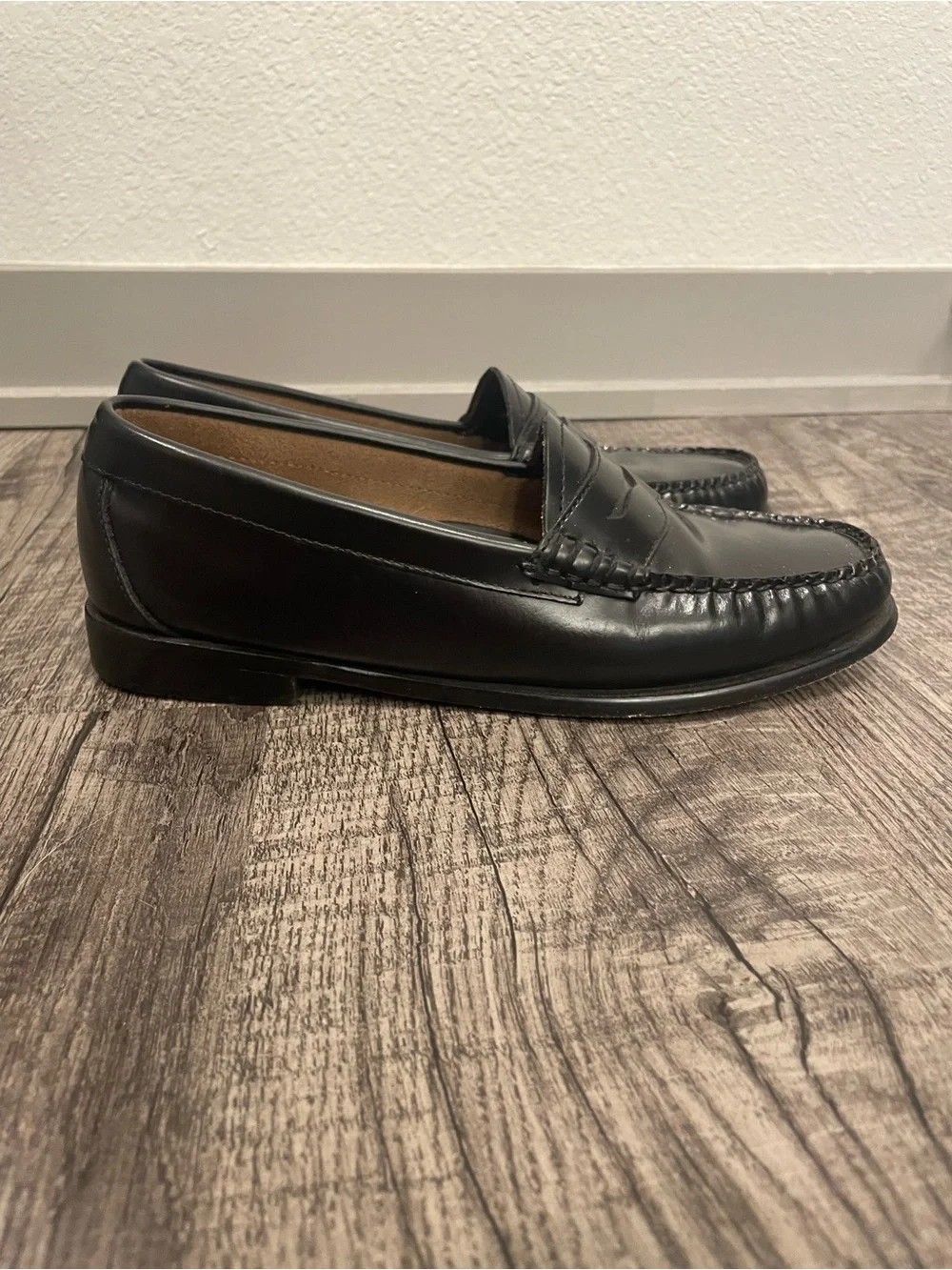 GH Bass Whitney Weejun Classic Black Leather Penny Loafers - Picture 3 of 7